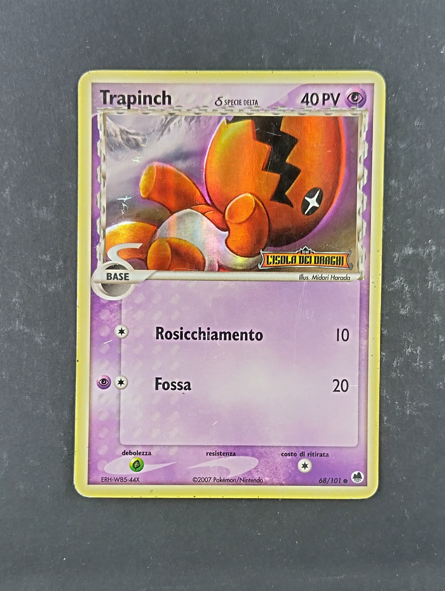 Trapinch δ Specie Delta - Stamped Holo - EX L'Isola dei Draghi 68/101 - Italiano - HOLO - Played