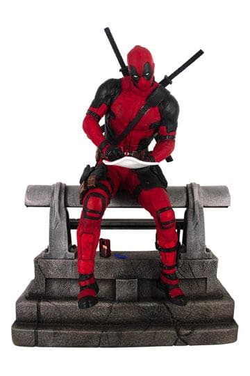 Marvel Movie Premier Collection Statue Deadpool 25 cm