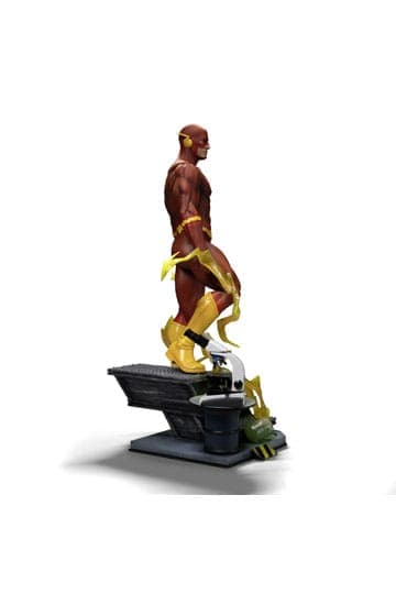 DC Comics Legacy Replica Statue 1/4 Flash 54 cm