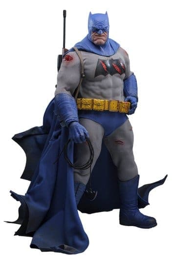 Batman: The Dark Knight Returns Comic Masterpiece Action Figure 1/6 Batman (Battle Damaged Version) 32 cm