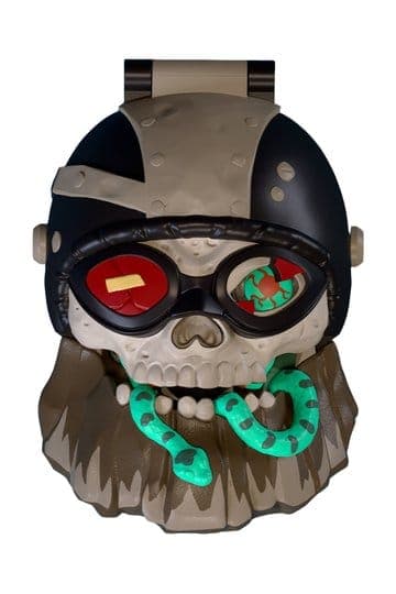 Rover Robin Plastic Model Kit Overtakes Skull Rider