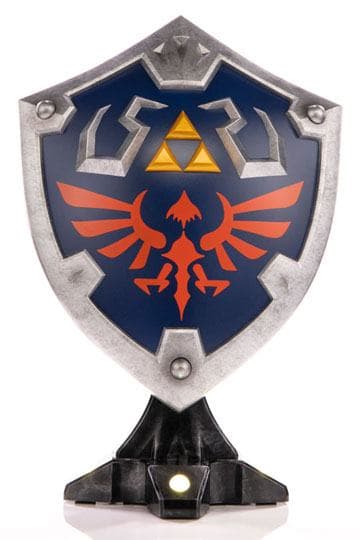 The Legend of Zelda Breath of the Wild PVC Statue Hylian Shield Collector's Edition 29 cm