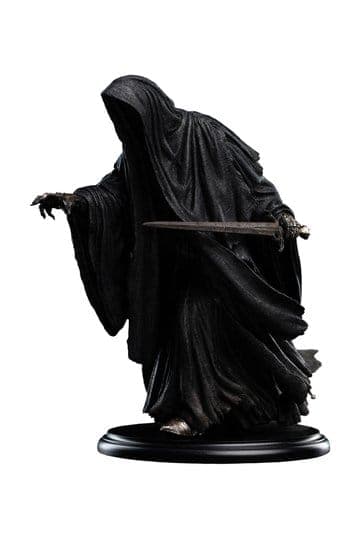 The Lord of the Rings Trilogy Mini Statue Ringwraith at the Prancing Pony 18 cm
