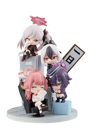 Blue Archive FigUnity PVC Figure 14 cm (with gift)