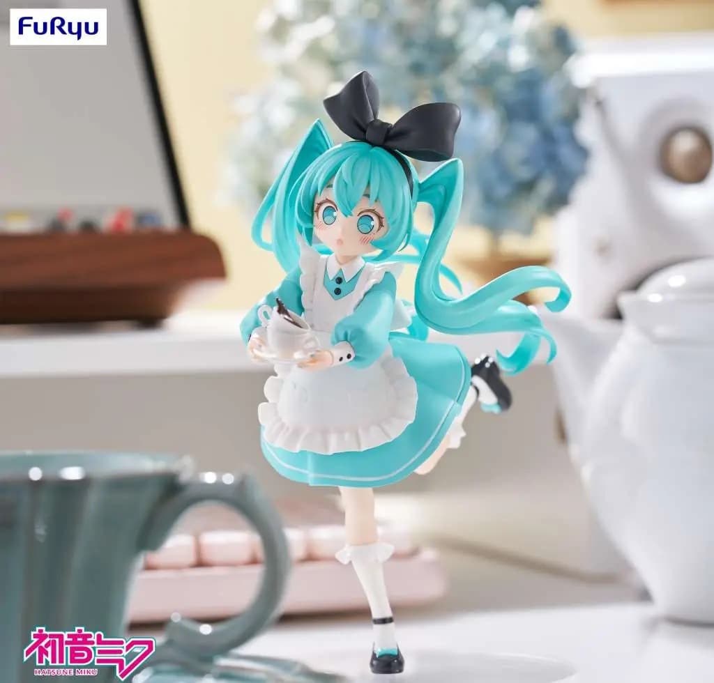 Hatsune Miku Desktop Fairy Figure Wonderland Ver. 16 cm