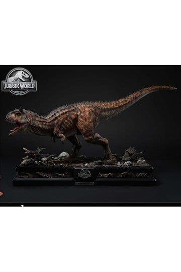 Jurassic World: Fallen Kingdom Legacy Museum Collection Statue 1/15 Carnotaurus 38 cm