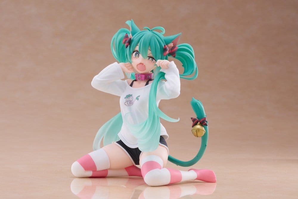 Hatsune Miku Desktop Cute Figure PVC Statue Cat Ear T-Shirt Ver. 13 cm