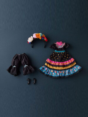 Harmonia Bloom Seasonal Doll Figures Outfit Set: Gabriela (Black)