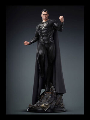 DC Comics - Superman Black Suit Version Regular Edition 80 cm - Statue 1/3