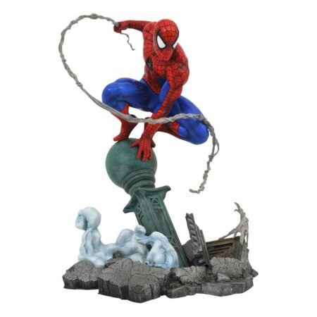 Marvel Comic Gallery - Spider-Man Lamppost - PVC Statue 25 cm