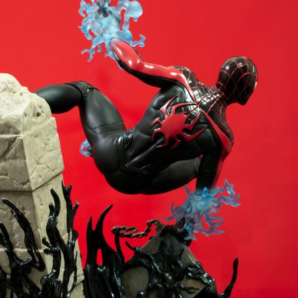 Marvel's Spider-Man 2 Marvel Gallery Deluxe -  Miles Morales (Gamerverse) - PVC Diorama 25 cm