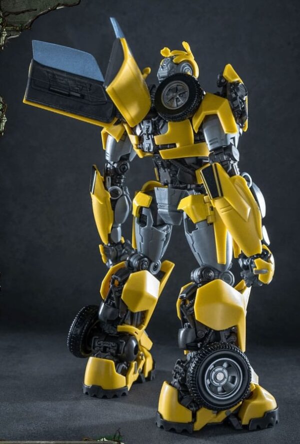 Transformers: Rise of the Beasts AMK Series - Bumblebee - Plastic Model Kit 16 cm