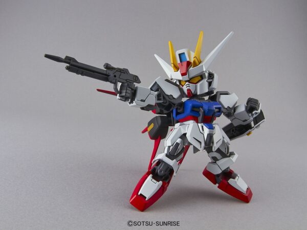 Bandai Model Kit Gunpla - Aile Strike Gundam - Sd Gundam Ex Standard 002 - GAT-X I 05 + AQM-E-X01